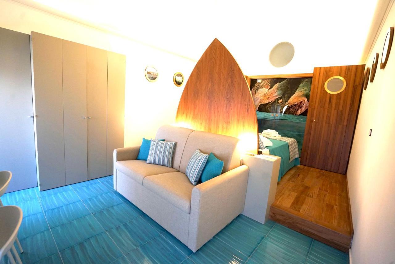 Grotta Verde Luxury Suite By Caprirooms エクステリア 写真